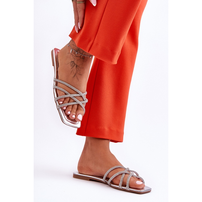 Step in style Sandálové žabky Model Leomi 5628-2 CLA-1 Silver - Krok ve stylu šedá 2