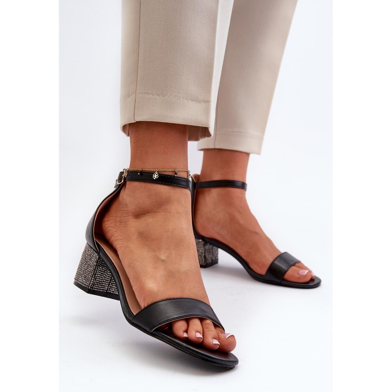 Sandály Model Wiatalia 8338-257 Black - Step in style černý 1