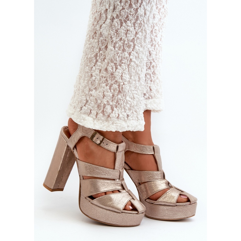 Sandály Model Maciejka 06050-25 Gold - Step in style žlutá 1