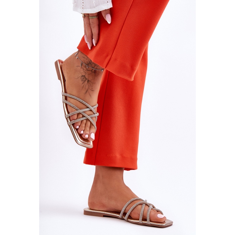Step in style Sandálové žabky Model Leomi 5628-2 CLA-1 Gold - Krok ve stylu žluť 1