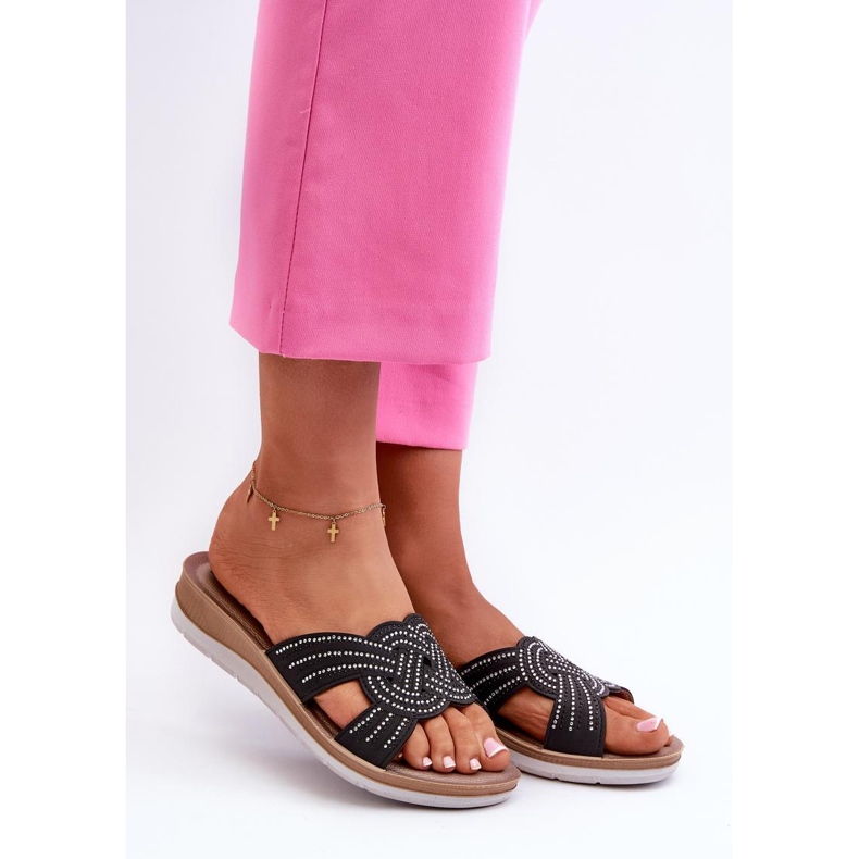 Step in style Sandálové žabky Model Inblu BV000037 Black - Krok ve velkém stylu černý 1