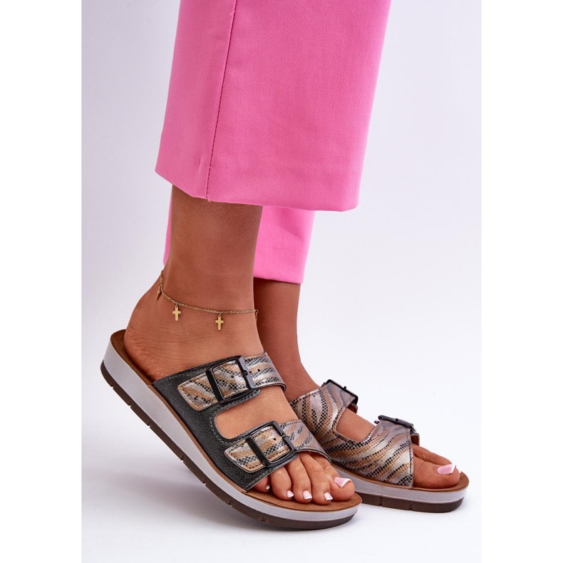 Step in style Sandálové žabky Model Inblu CP000045 Black - Krok ve velkém stylu černá 1