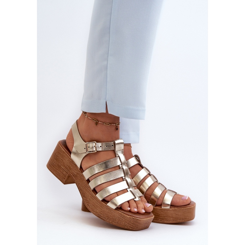 Step in style Sandály Model Zazoo 40410 Gold - Krok ve velkém stylu žlutá 1 Step in style Sandály Model Zazoo 40410 Gold - Krok ve velkém stylu žlutá 1