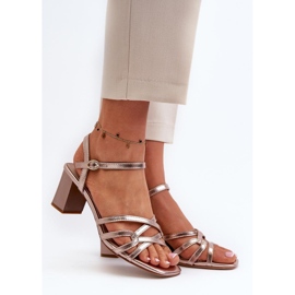 Step in style Sandály Model Sergio Leone SK065 Gold - Krok ve velkém stylu žlutá 1