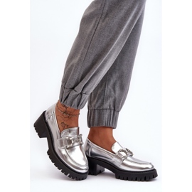 Stříbrné dámské slip-on mokasíny stříbro 2