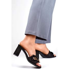 Sandálové žabky Model 8734B Black černý 1