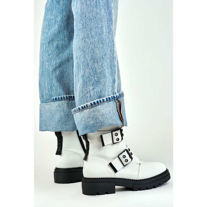 Pracovní boty Model Axelle 250007W-PU White Lacquer - PRIMO bílý 2