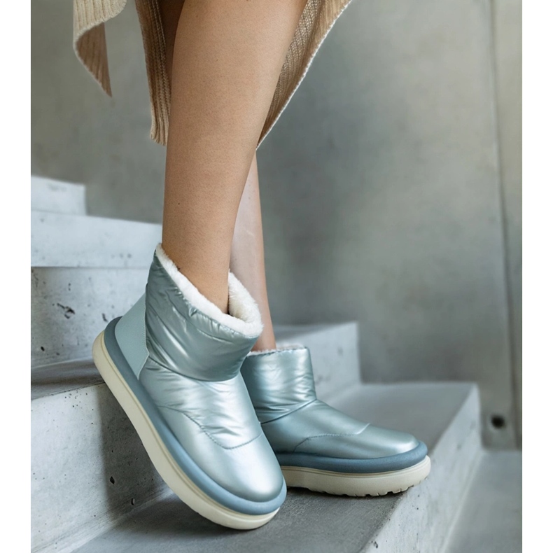 Světle zelené teplé sněhule na platformě Cores zelená 2