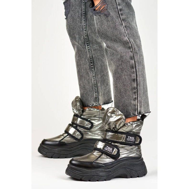 Dámské sněhule, metalické, stříbrné kotníkové boty na suchý zip 22-PY16062SI černá 2