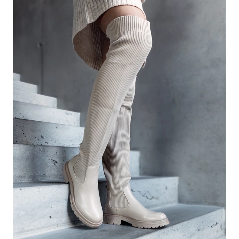 Béžové dlouhé kozačky s elastickým svrškem Daryl béžový 1