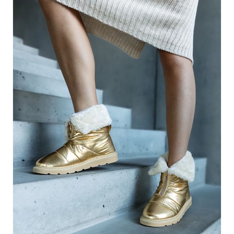 Zlaté zateplené sněhule Edidda s límečkem zlatý 1