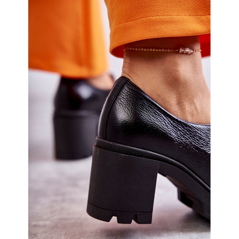 Lemar černé kožené boty na vysokém podpatku se zlatým zdobením černá 2 Lemar černé kožené boty na vysokém podpatku se zlatým zdobením černá 2