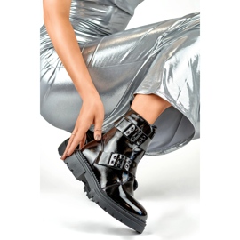 Dámské lakované kotníkové boty s přezkami, černá 250007B-LA 1 Dámské lakované kotníkové boty s přezkami, černá 250007B-LA 1