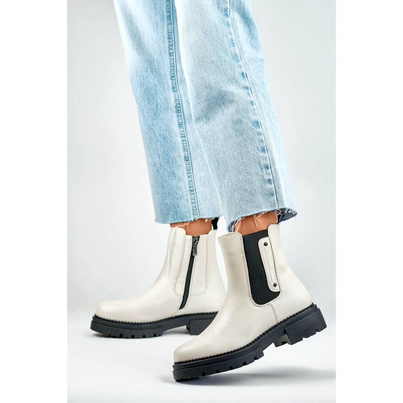 Dámské kotníkové boty se silnou podrážkou, světle béžová Laura La.Fi 250004BE-PU béžový 1 Dámské kotníkové boty se silnou podrážkou, světle béžová Laura La.Fi 250004BE-PU béžový 1