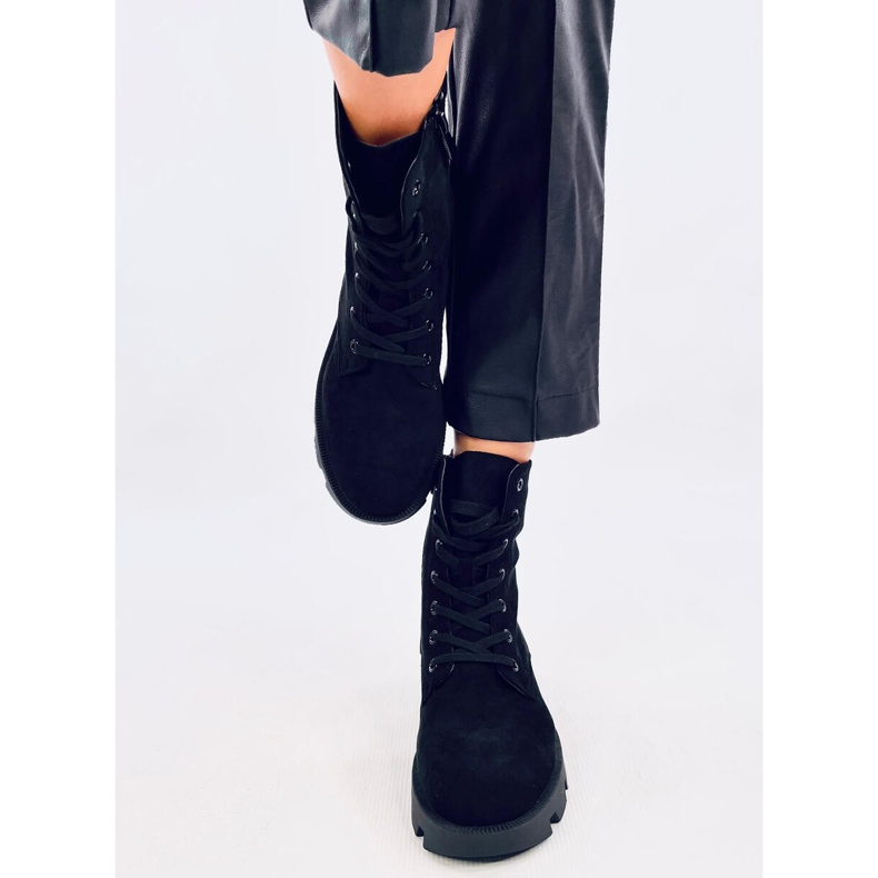 Černé semišové pracovní boty Pansy černá 1