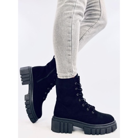 Černé šněrovací kozačky Kelis černá 2 Černé šněrovací kozačky Kelis černá 2