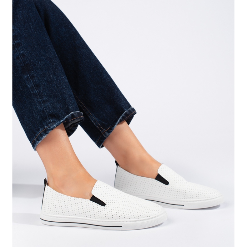 Dámské bílé prolamované tenisky bílý 1