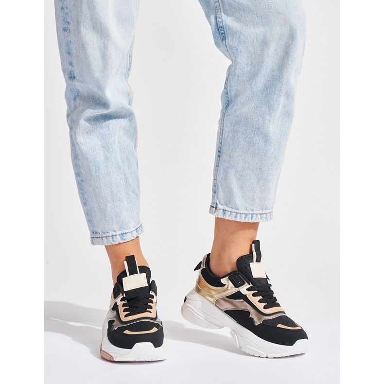 Černozlaté tenisky se silnou podrážkou černá 1