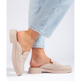 Béžové uzavřené dámské žabky béžový 1
