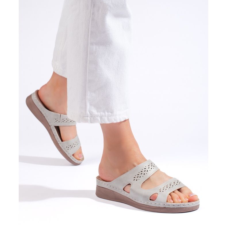 Pohodlné šedé dámské žabky šedá 1