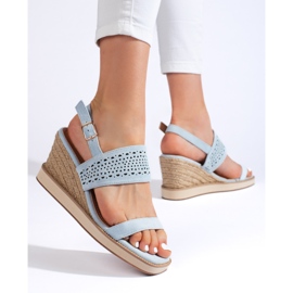 Modré dámské sandály na klínku modrý 2