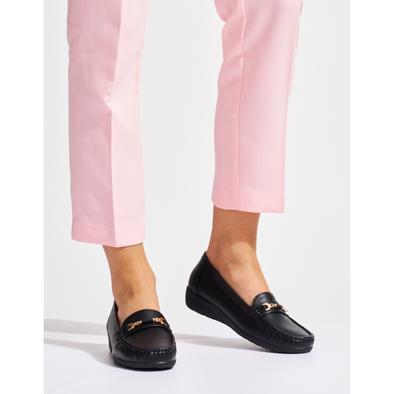 Černé dámské mokasíny se zdobením černá 1