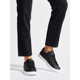 Černé pohodlné sportovní boty černá 2