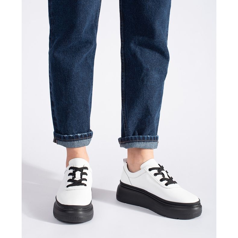 Kožené bílé boty na černé platformě bílý 2