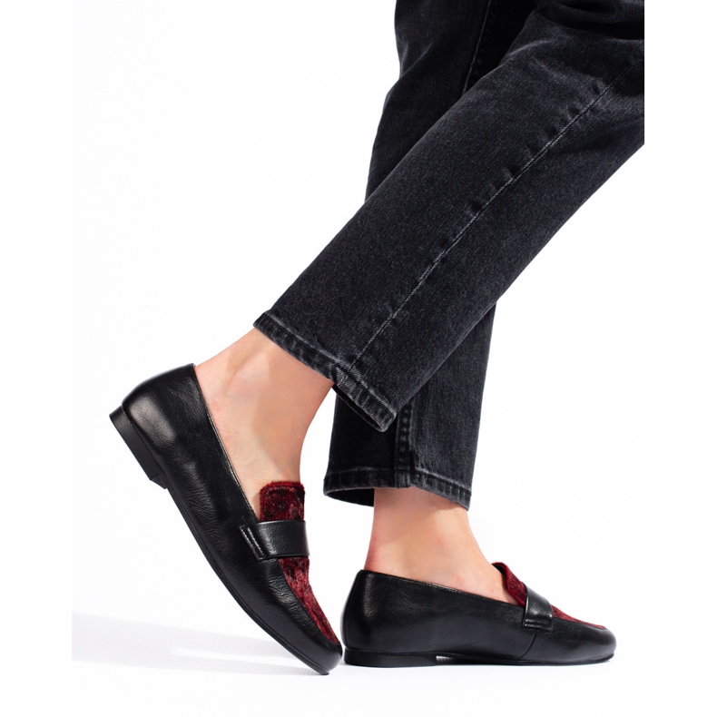 Černé a vínové nízké kozačky s kožíškem černá 1