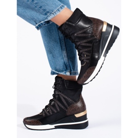 Dámské sportovní boty na klínku Vinceza černá 2