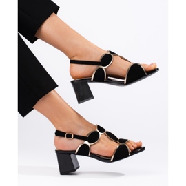 Goodin Černé dámské sandály s přezkou černá 1