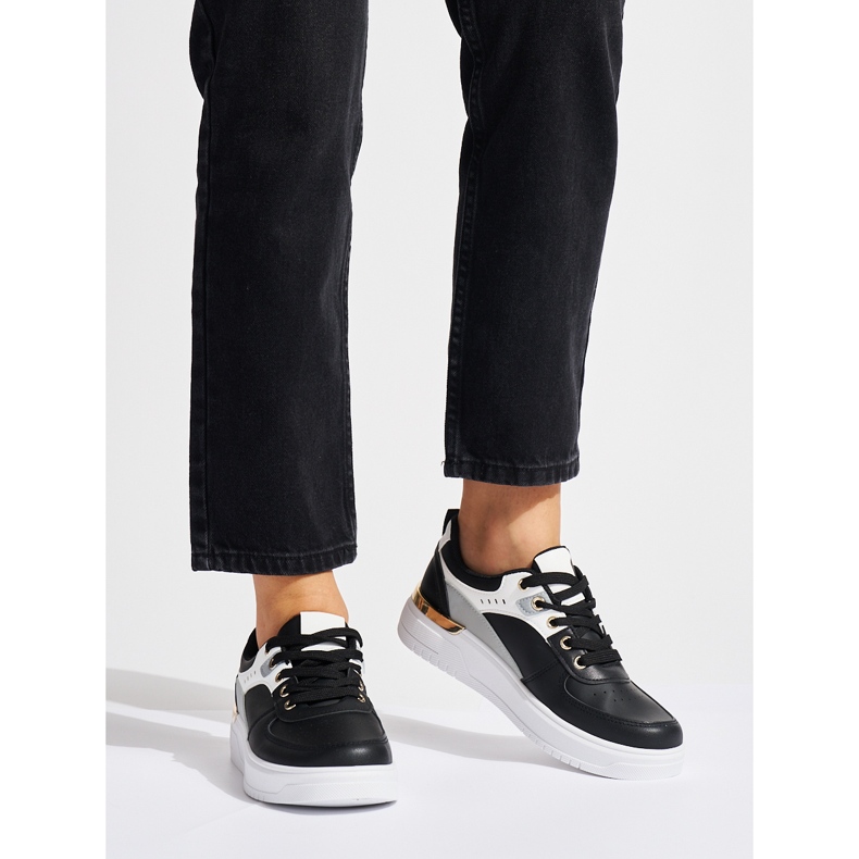 Černé sportovní boty na platformě černá 2