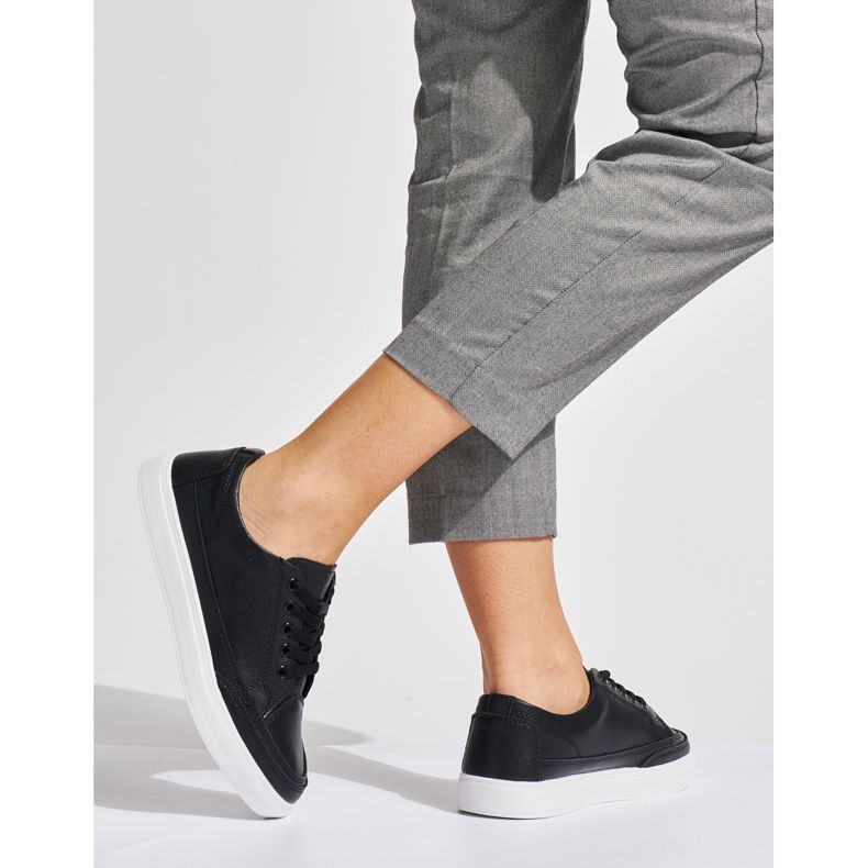 Černé kožené dámské tenisky Sergio Leone černá 2