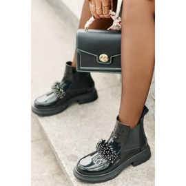 Kožené patentované kotníkové boty s ozdobou, zateplené nazouváky, černý Solimav černá 2