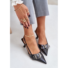 Černé patentované lodičky Zeisia s přezkou černá 2