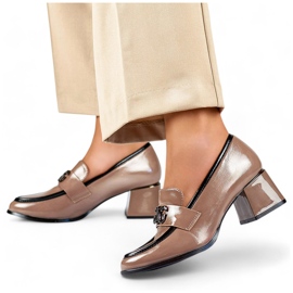 Béžové lakované boty na nízkém podpatku, dámské lodičky na vysokém podpatku béžový 1