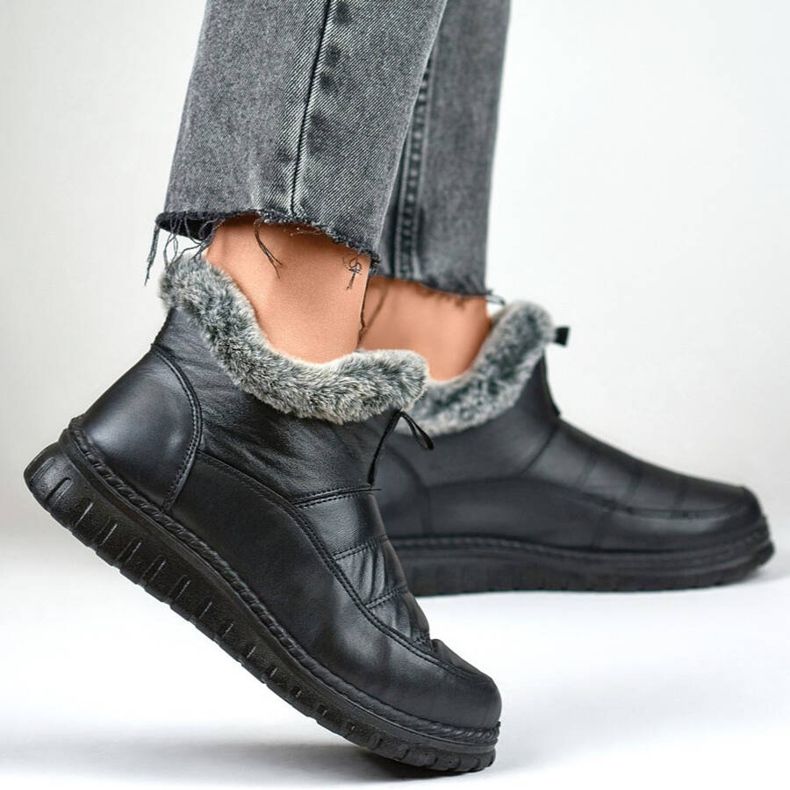 Dámské krátké sněhule s kožíškem, černé CH-06B černá 1