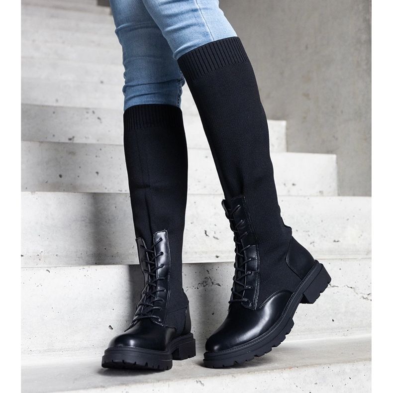 Černé nazouváky se svrškem z pružného materiálu značky Luana černá 1 Černé nazouváky se svrškem z pružného materiálu značky Luana černá 1