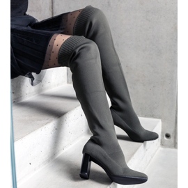 Zelené nazouvací kozačky na vysokém podpatku s pružným svrškem Flamme zelená 1