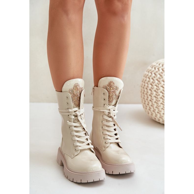 Patentově zateplené pracovní kotníkové boty s béžovým zdobením Kelilea 1