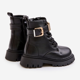 Dívčí zateplené kozačky z eko kůže s ozdobným páskem, černý Gilian černá 2 Dívčí zateplené kozačky z eko kůže s ozdobným páskem, černý Gilian černá 2