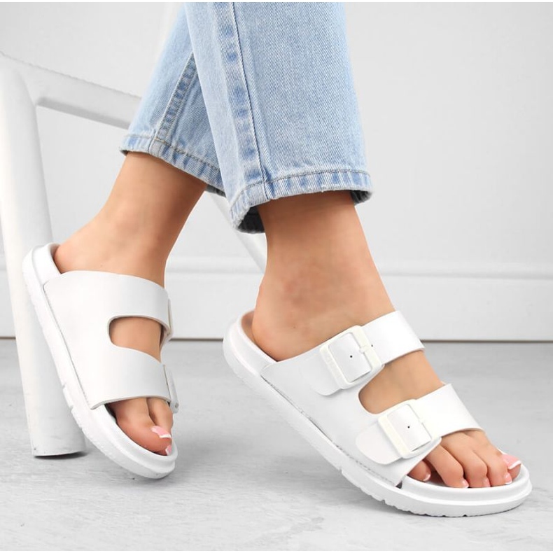 Big Star INT2004B pěnové žabky s přezkami, bílé bílý 1