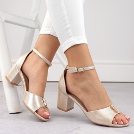 Zlaté sandály Vinceza W JAN306 na podpatku zlatý 1