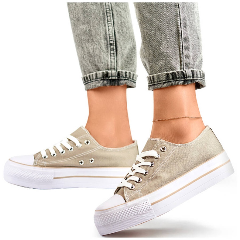 Dámské nízké tenisky na platformě šedé QY832-36D.G šedá 1 Dámské nízké tenisky na platformě šedé QY832-36D.G šedá 1