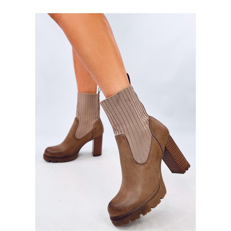 Khaki kotníkové boty na podpatku hnědý 1
