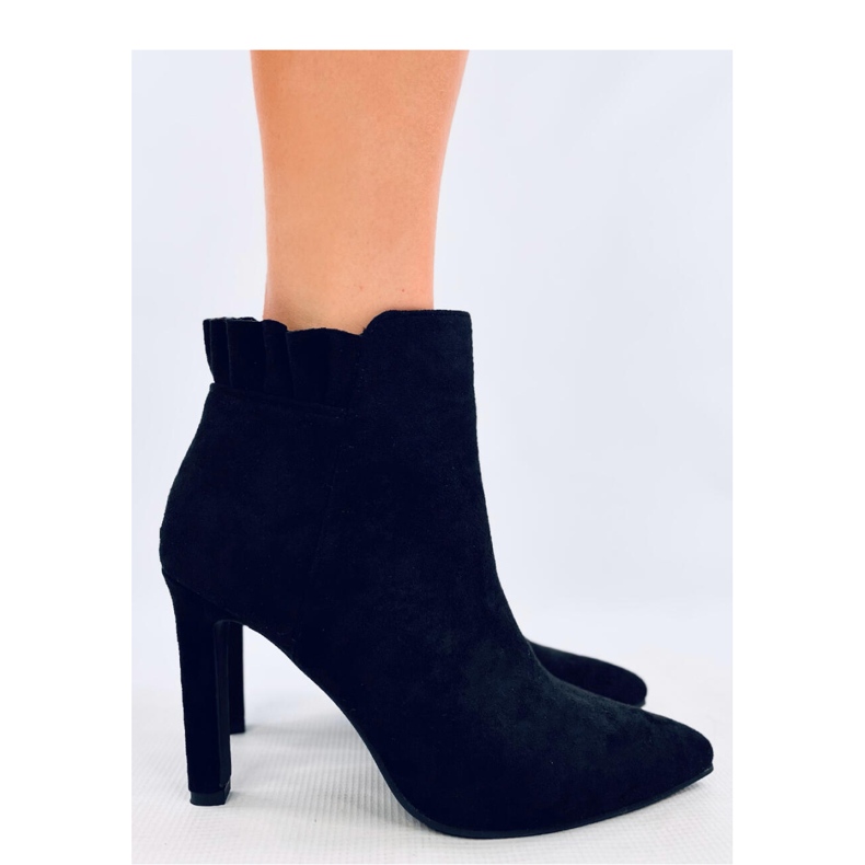 Mariah Black semišové kotníkové boty na vysokém podpatku - Inello černá 1