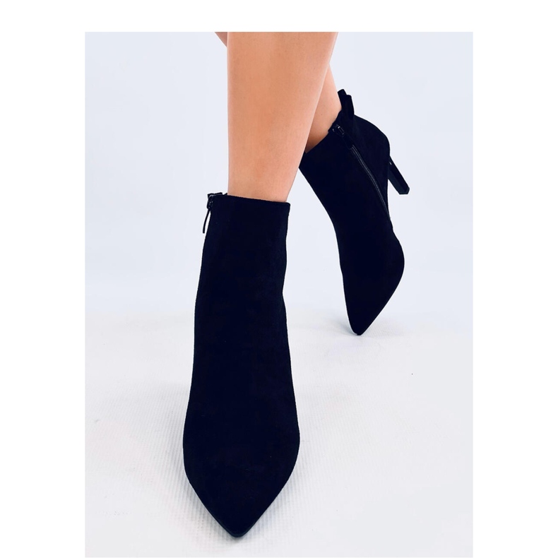 Mariah Black semišové kotníkové boty na vysokém podpatku - Inello černá 2