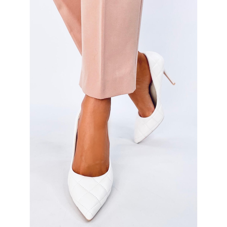 Bílé prošívané lodičky na jehlách bílý 1