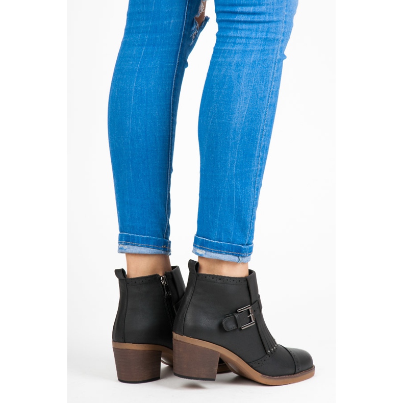 Kylie Černé kozačky s třásněmi černá 1