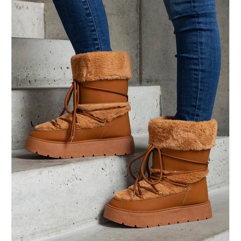 Hnědé, zateplené, nazouvací sněhule pro ženy zdobené kožíškem hnědý 1